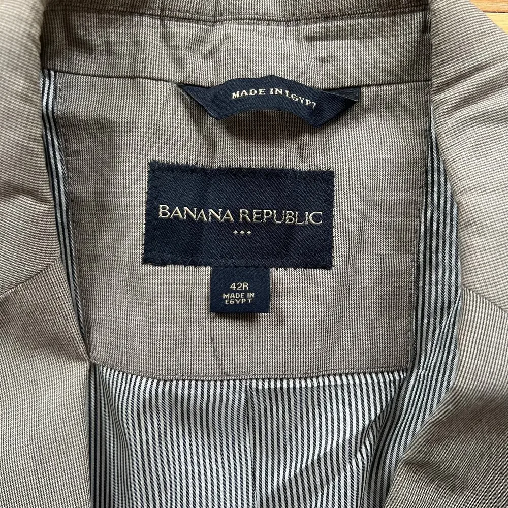 Banana Republic brand banana